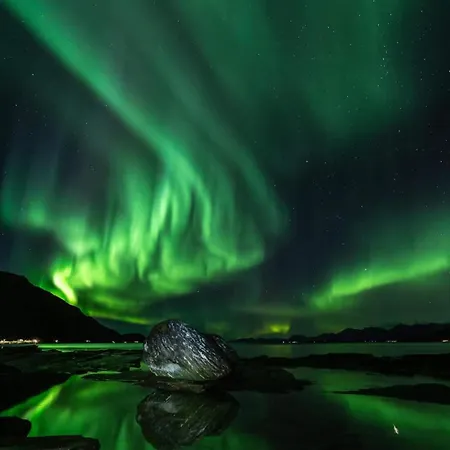 Mountain & Sea View *